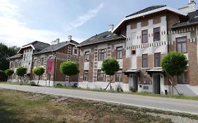 Sissi Apartments